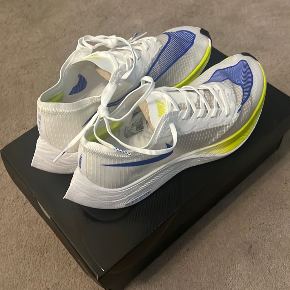 NWT Nike ZoomX Vaporfly Next% White/Racer Blue-Cyber-Black size 7.5/9
